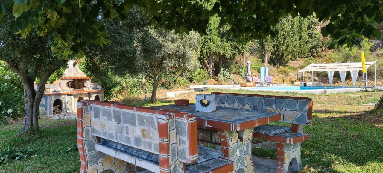 Greco Paradise Suites - Adult Only Néa Szkióni Kültér fotó